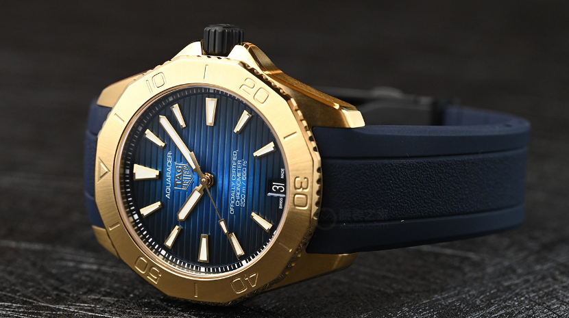 泰格豪雅最新發佈的全金款競潛繫列腕錶